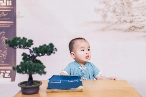 泰兴几个月宝宝不吐奶 泰兴几个月宝宝不吐奶